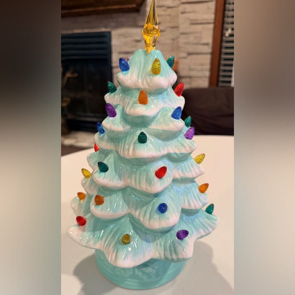 Mr. Christmas | Nostalgic Ceramic Light up Christmas Tree - Picture 6 of 14